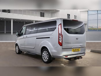 Used Ford Tourneo Custom 2019 for sale - 76698525: Photo