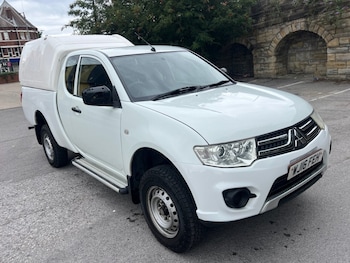 Mitsubishi - L200