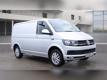 Used Volkswagen Transporter 2019 for sale - 77010147: Photo