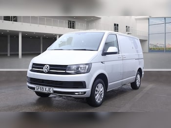 Used Volkswagen Transporter 2019 for sale - 77010147: Photo