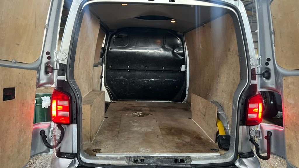 Used Volkswagen Transporter 2019 for sale - 77010147: Photo 4