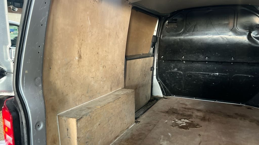 Used Volkswagen Transporter 2019 for sale - 77010147: Photo 5