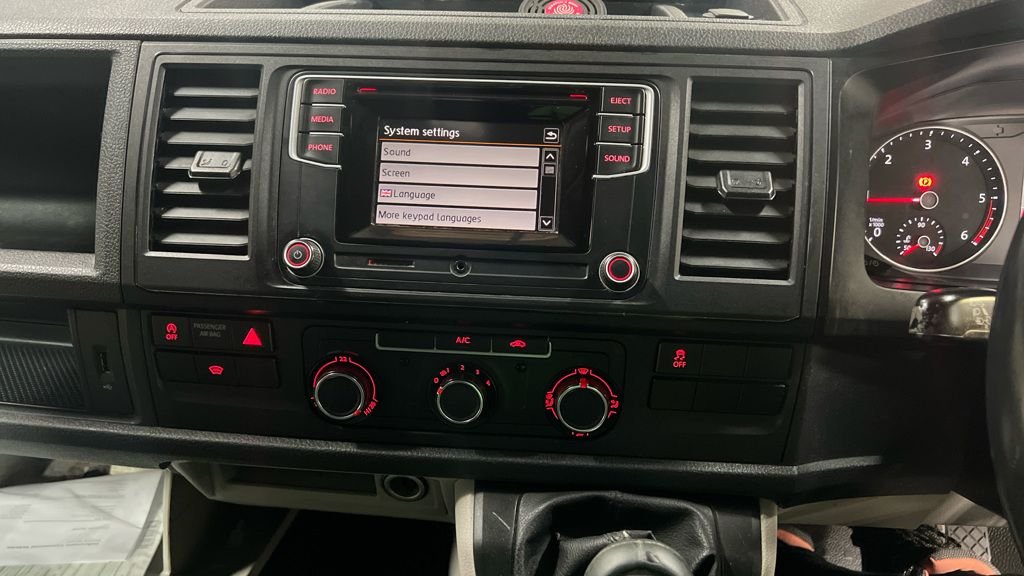 Used Volkswagen Transporter 2019 for sale - 77010147: Photo 8