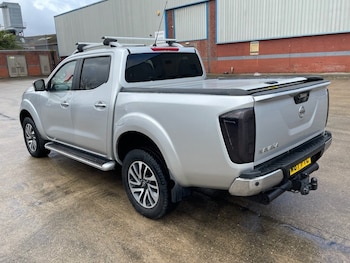 Used Nissan Navara 2017 for sale - 78068596: Photo