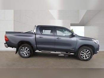 Used Toyota Hilux 2017 for sale - 79059244: Photo