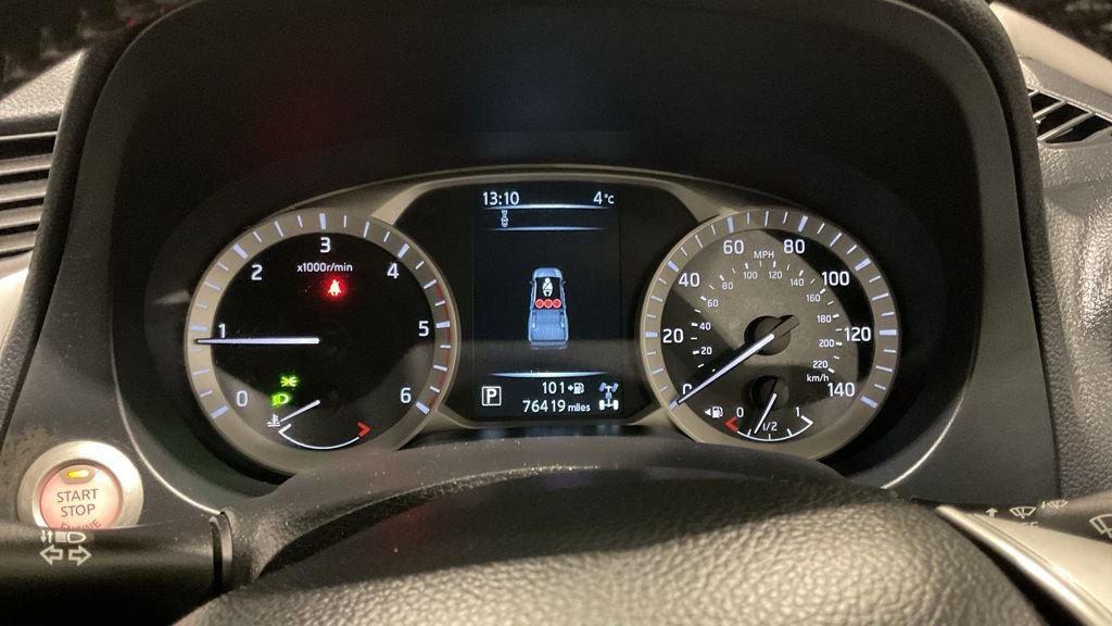 Used Nissan Navara 2018 for sale - 77780657: Photo 10