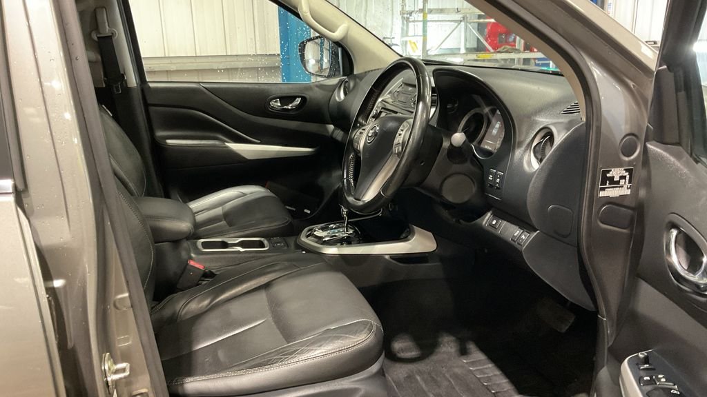 Used Nissan Navara 2018 for sale - 77780657: Photo 9