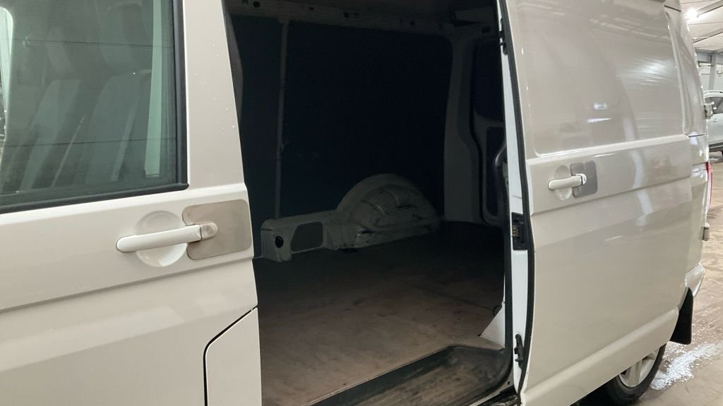 Used Volkswagen Transporter 2016 for sale - 77427841: Photo 8