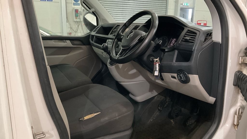Used Volkswagen Transporter 2016 for sale - 77427841: Photo 9