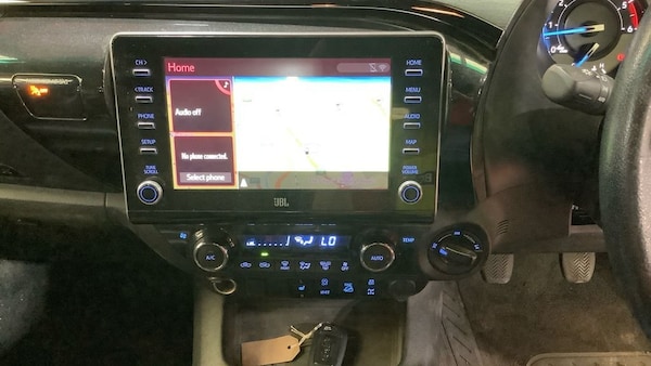 Used Toyota Hilux 2021 for sale - 76202778: Photo 8
