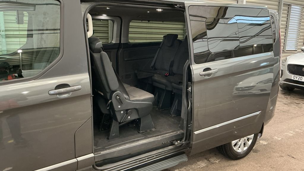 Used Ford Tourneo Custom 2019 for sale - 76660629: Photo 8