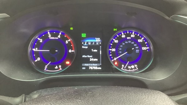 Used Toyota Hilux 2017 for sale - 75666538: Photo 10