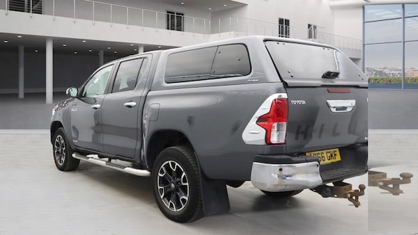 Used Toyota Hilux 2017 for sale - 75666538: Photo 3