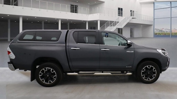 Used Toyota Hilux 2017 for sale - 75666538: Photo 5
