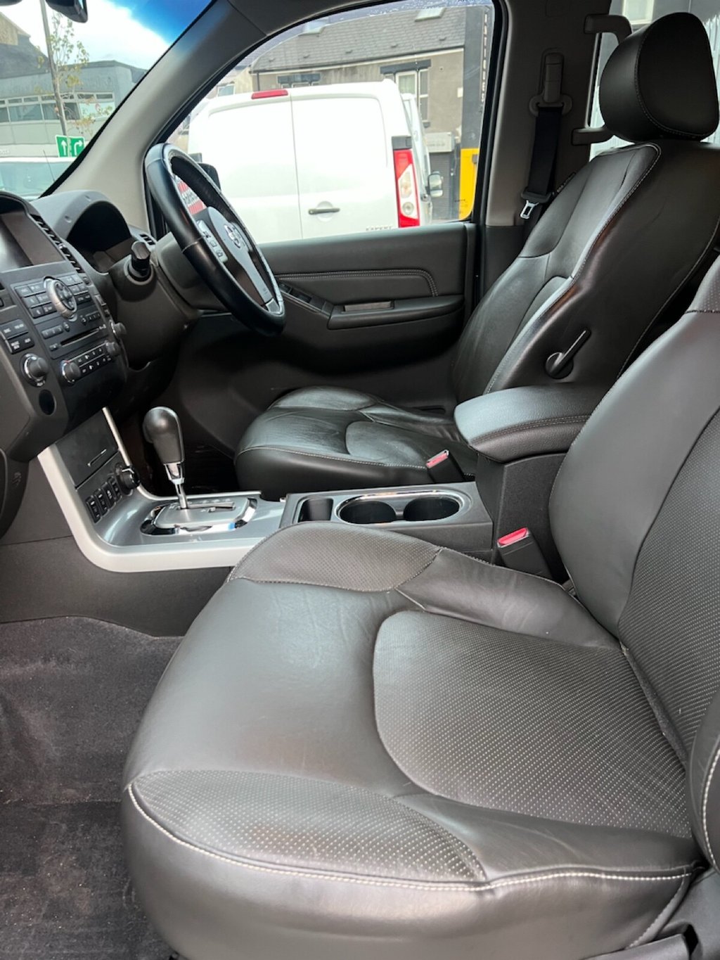Used Nissan Navara 2015 for sale - 76345206: Photo 11