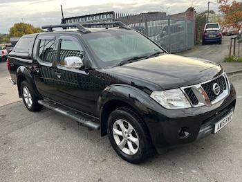 Used Nissan Navara 2015 for sale - 76345206: Photo