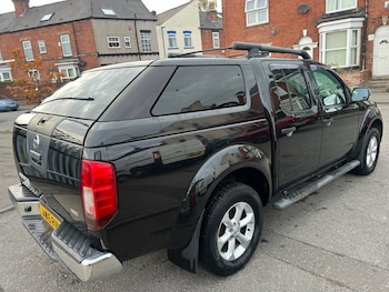Used Nissan Navara 2015 for sale - 76345206: Photo