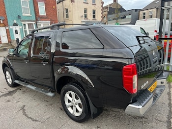 Used Nissan Navara 2015 for sale - 76345206: Photo