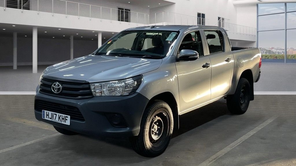 Used Toyota Hilux 2017 for sale - 76950604: Photo 2