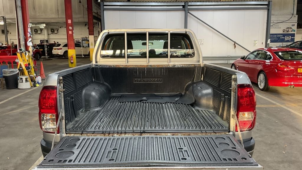 Used Toyota Hilux 2017 for sale - 76950604: Photo 7