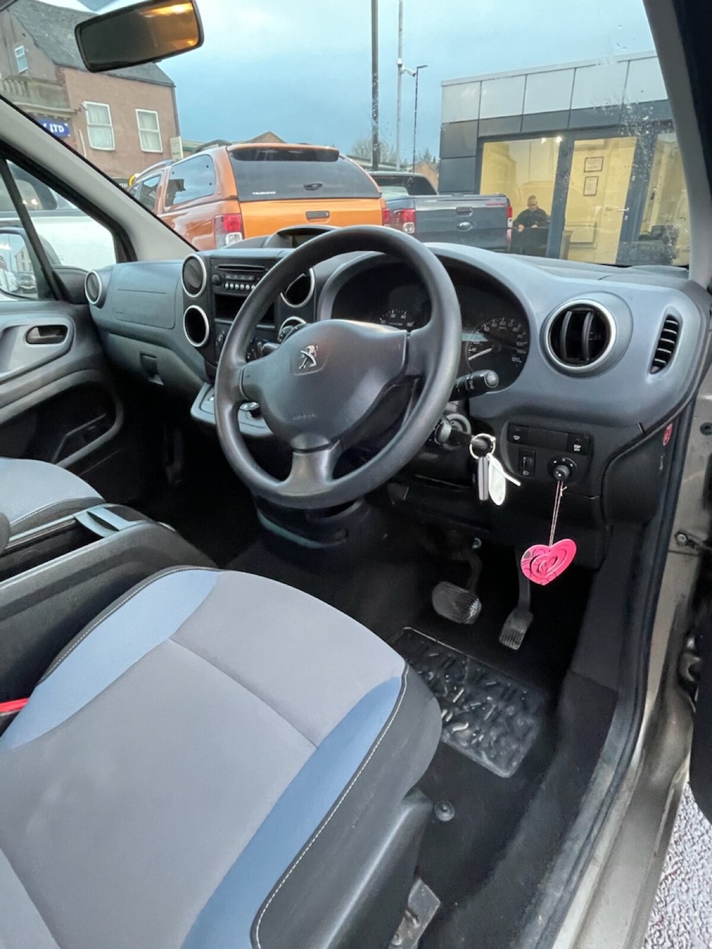 Used Peugeot Partner Tepee 2013 for sale - 77806047: Photo 10