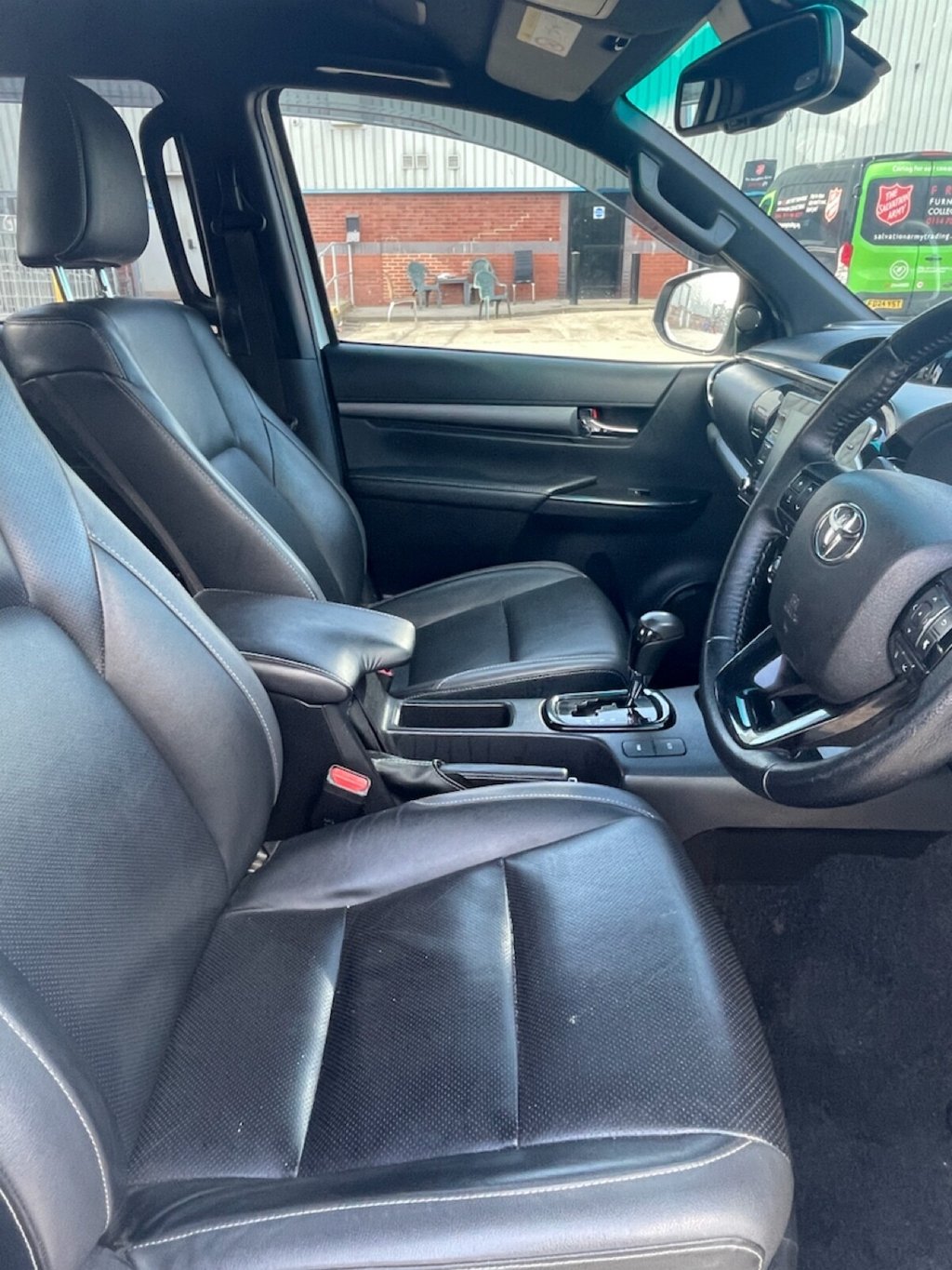 Used Toyota Hilux 2022 for sale - 77905193: Photo 12