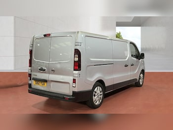 Used Nissan NV300 2021 for sale - 79328017: Photo