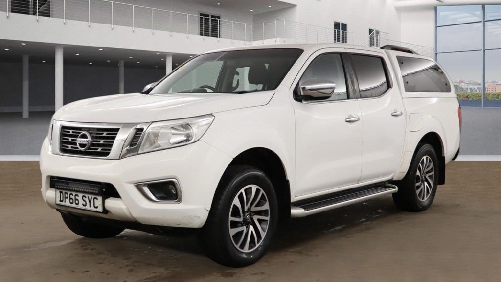 Used Nissan Navara 2017 for sale - 77172123: Photo 2