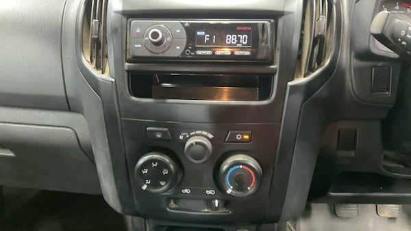 Used Isuzu D-Max 2017 for sale - 75685095: Photo 11