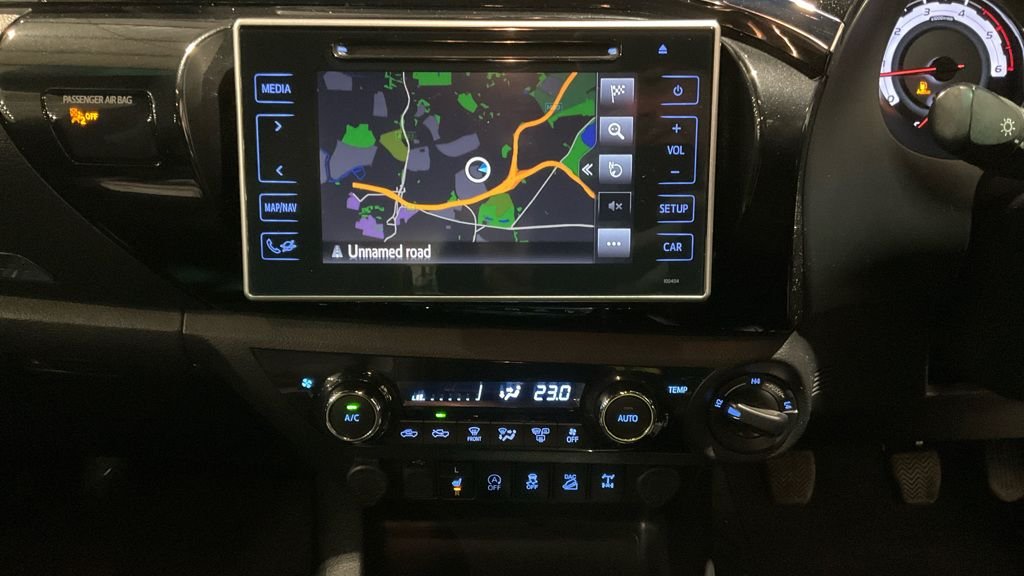 Used Toyota Hilux 2019 for sale - 77048767: Photo 11