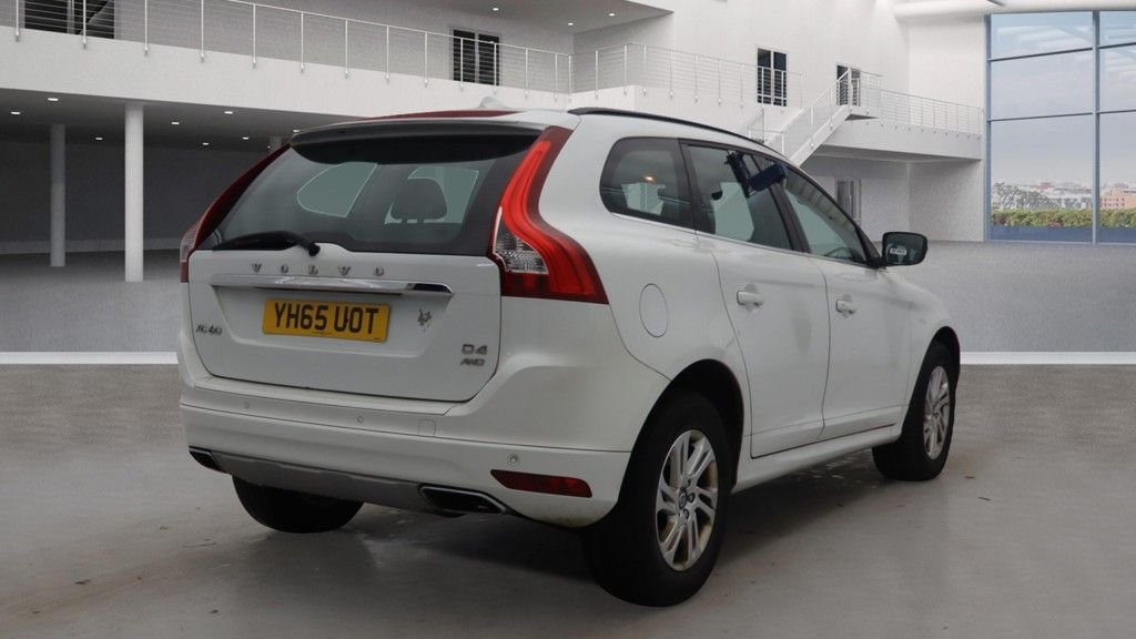 Used Volvo XC60 2015 for sale - 76841199: Photo 4
