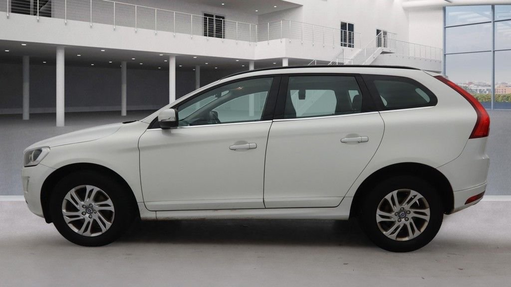 Used Volvo XC60 2015 for sale - 76841199: Photo 6