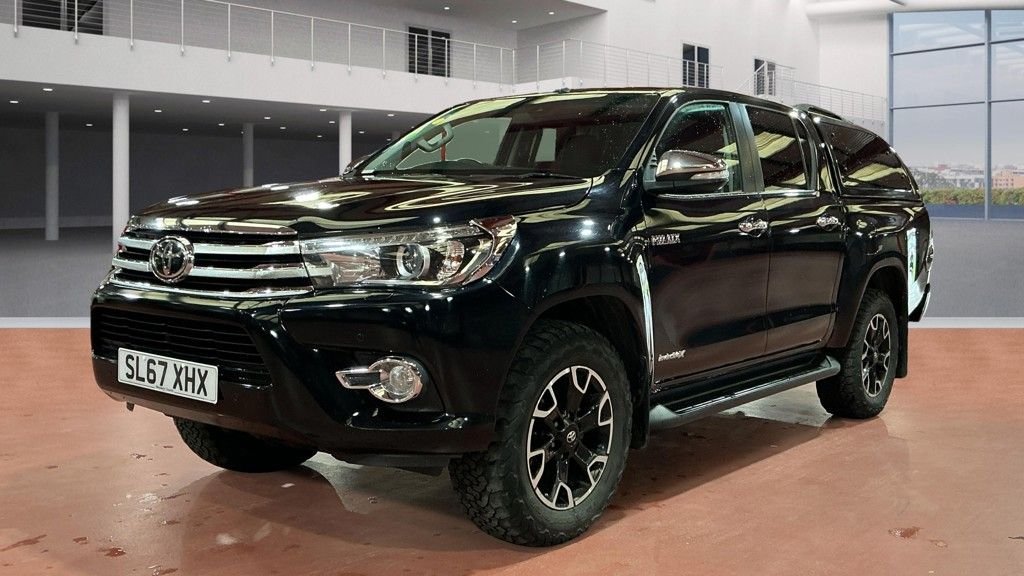 Used Toyota Hilux 2017 for sale - 76454575: Photo 2