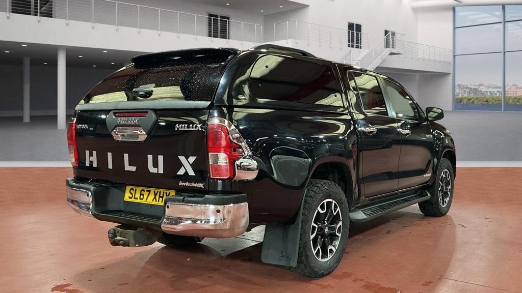 Used Toyota Hilux 2017 for sale - 76454575: Photo 4