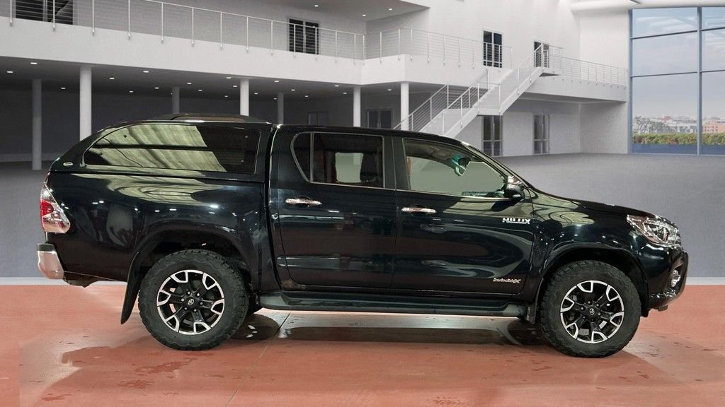 Used Toyota Hilux 2017 for sale - 76454575: Photo 5