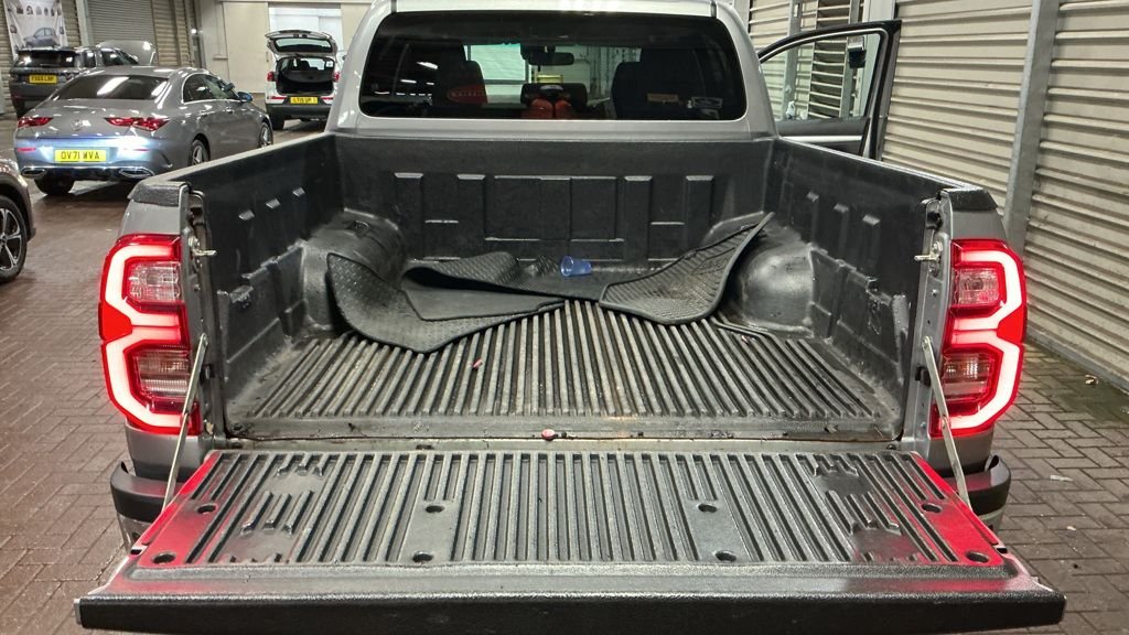 Used Toyota Hilux 2021 for sale - 76950573: Photo 6