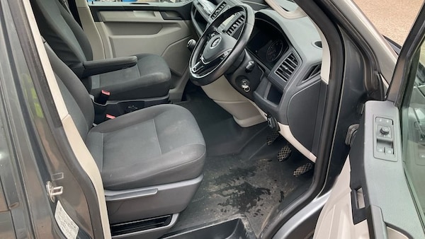 Used Volkswagen Transporter 2018 for sale - 76202934: Photo 9