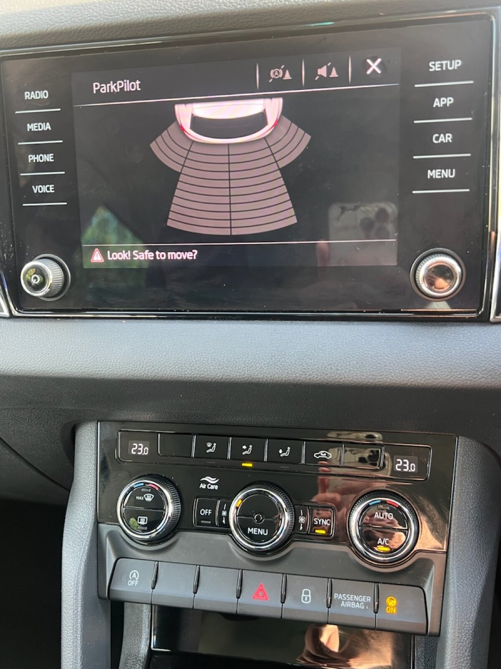 Used Skoda Karoq 2019 for sale - 76173292: Photo 17