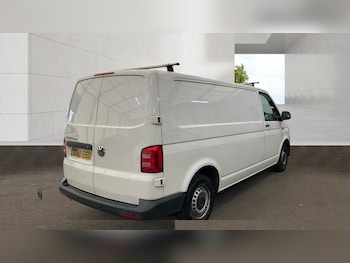 Used Volkswagen Transporter 2018 for sale - 78619773: Photo