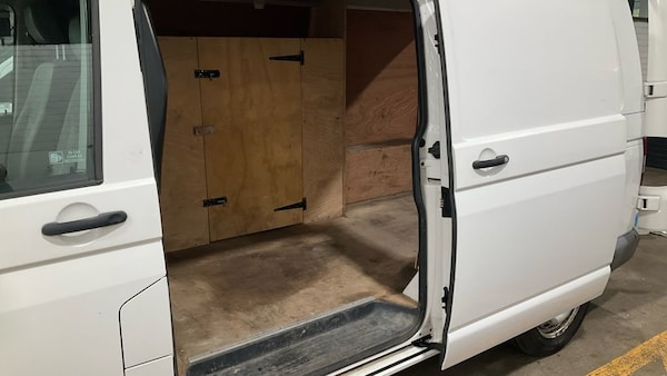 Used Volkswagen Transporter 2012 for sale - 76202958: Photo 8