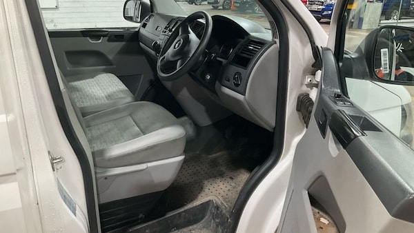Used Volkswagen Transporter 2012 for sale - 76202958: Photo 9