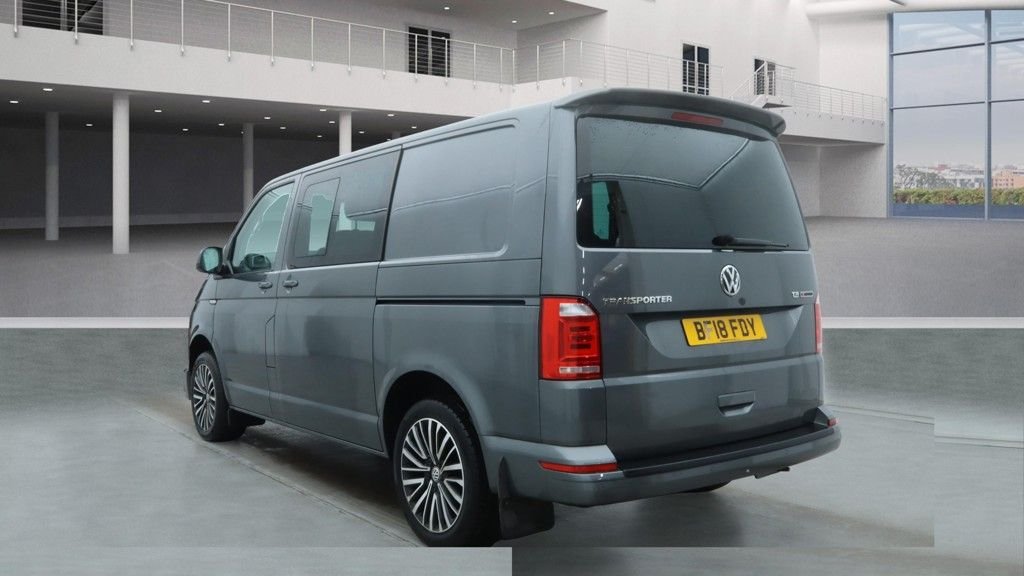 Used Volkswagen Transporter 2018 for sale - 76535944: Photo 3