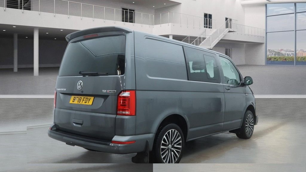 Used Volkswagen Transporter 2018 for sale - 76535944: Photo 4