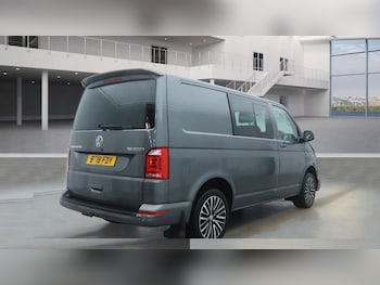 Used Volkswagen Transporter 2018 for sale - 76535944: Photo
