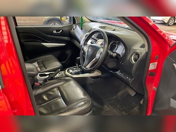 Used Nissan Navara 2018 for sale - 79254345: Photo