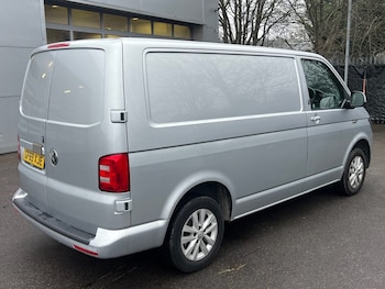Used Volkswagen Transporter 2019 for sale - 79009568: Photo