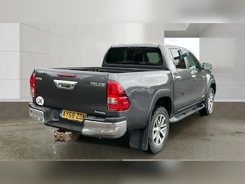 Used Toyota Hilux 2018 for sale - 78908358: Photo