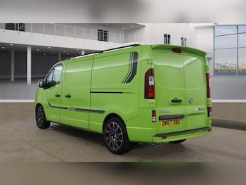 Used Vauxhall Vivaro 2017 for sale - 77188222: Photo