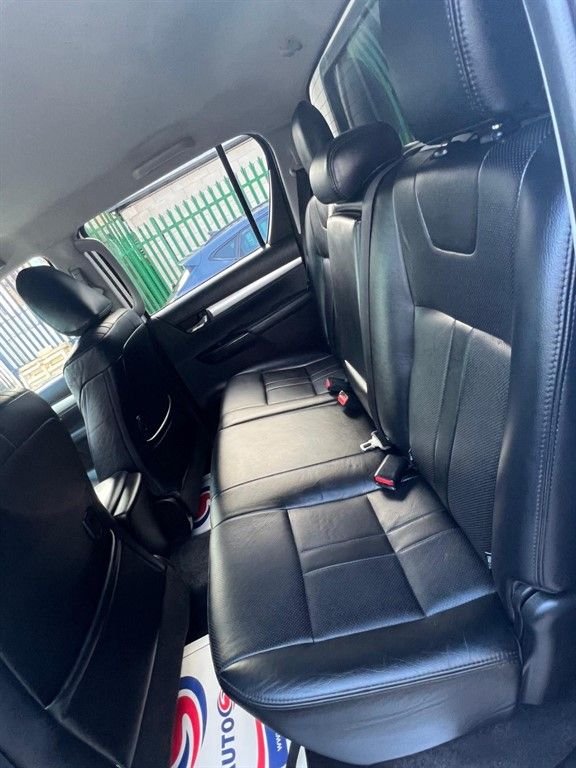 Used Toyota Hilux 2017 for sale - 74467764: Photo 14