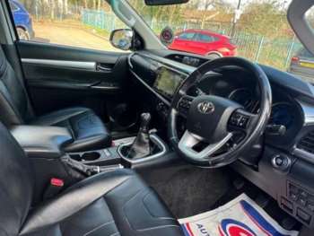 Used Toyota Hilux 2017 for sale - 74467764: Photo